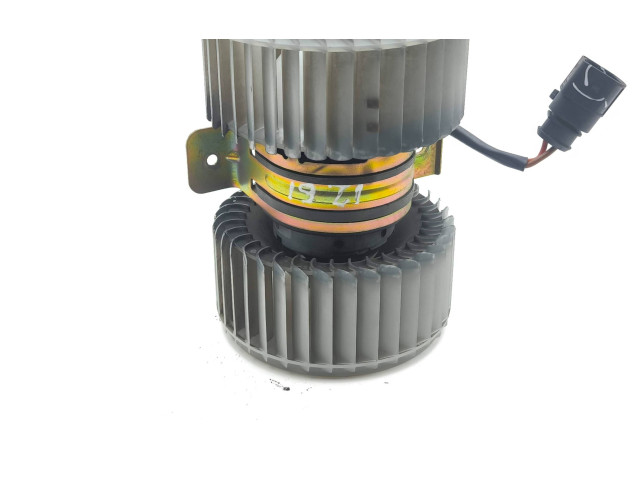 Вентилятор печки Bentley Flying Spur