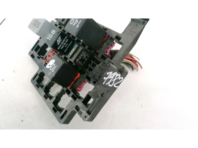 Блок предохранителей 14447 Ford Galaxy