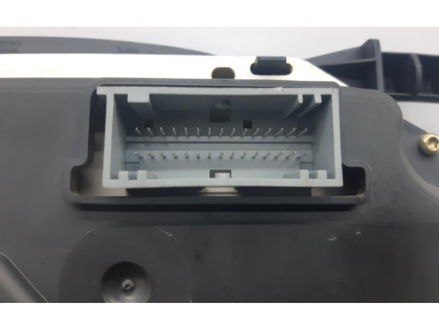 Спидометр (приборный щиток) P8200261102C Renault Clio II