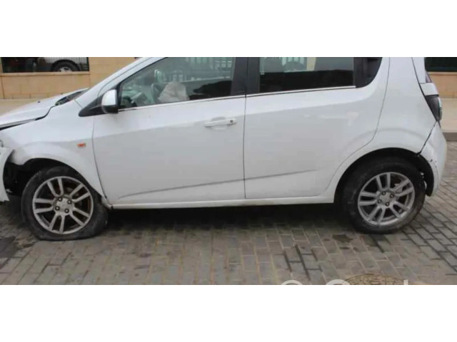 Моторчик заднего дворника     Chevrolet Astra