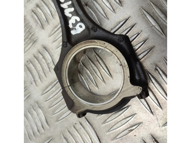 Píst Mercedes-Benz A W176 pro benzínový motor 1.6