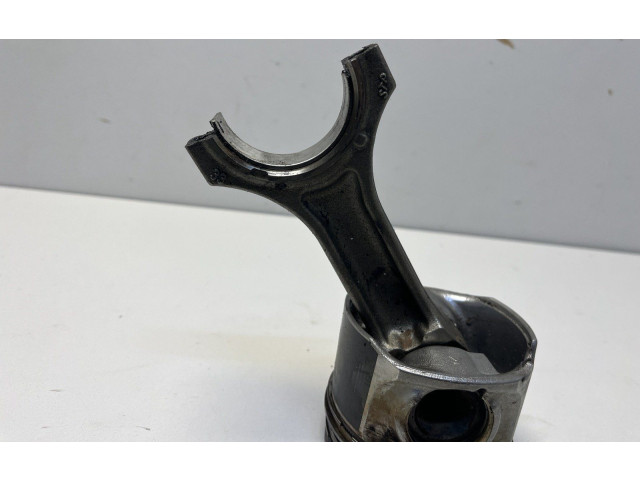 Píst 7812585, 8508023 BMW X5 F15 N57 D30 B