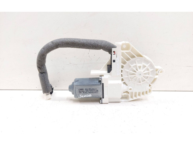 Передний двигатель механизма для подъема окон 8K0959802A, 1036965575200   Skoda Superb B6 (3T)       