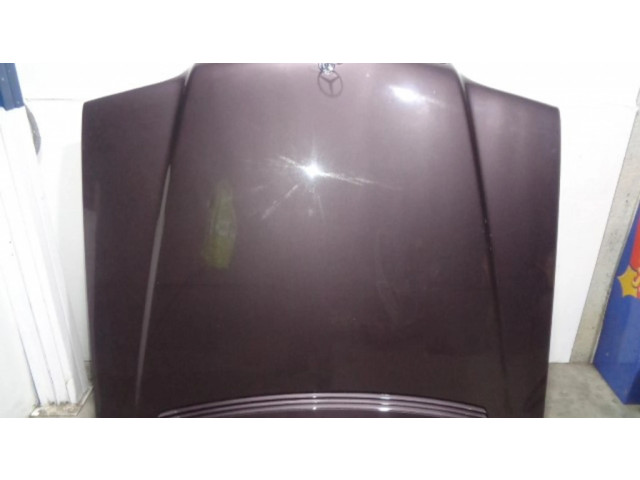 Капот двигателя