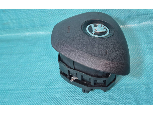 Подушка безопасности водителя 5E0880201B, 20132400151   Skoda Octavia Mk3 (5E)