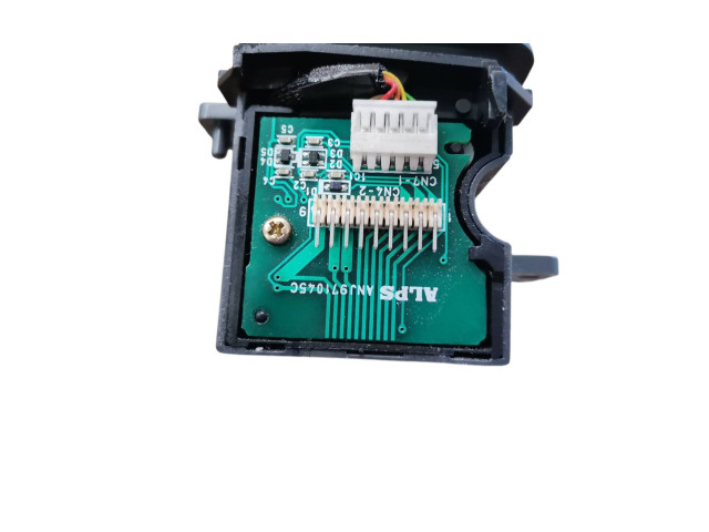 Ручка стеклоочистителей 31268581 Volvo S60