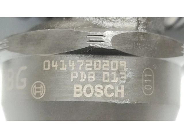 Vstřikovač 038130073AN Audi A4 S4 B6 8E 8H pro naftový motor 1.9 AWX