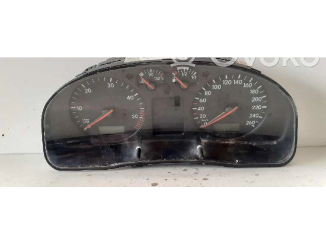 Панель приборов 3B0920820A   Volkswagen PASSAT       