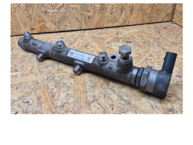 Vstřikovací lišta 059130090AH, 057130764H Audi Q7 4L Ccwa