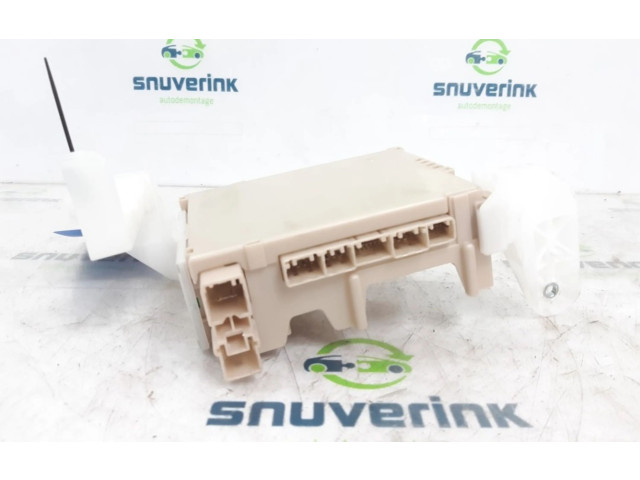 Ящик предохранителей (комплект) B000984080, 827300H030   Peugeot 108       