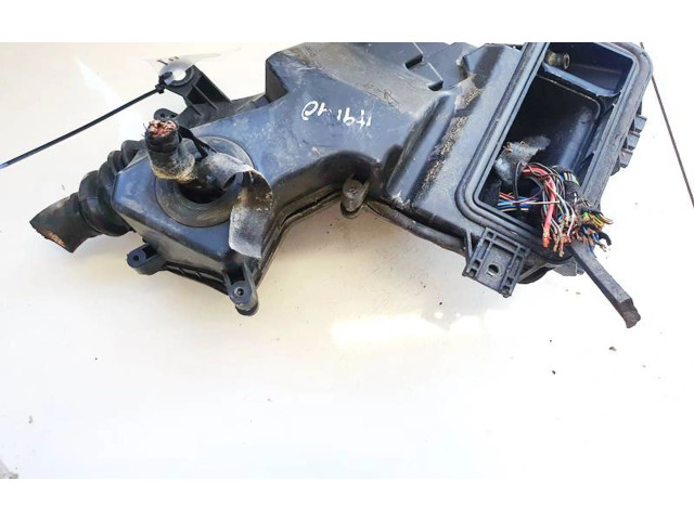 Блок предохранителей     Audi A6 S6 C6 4F    