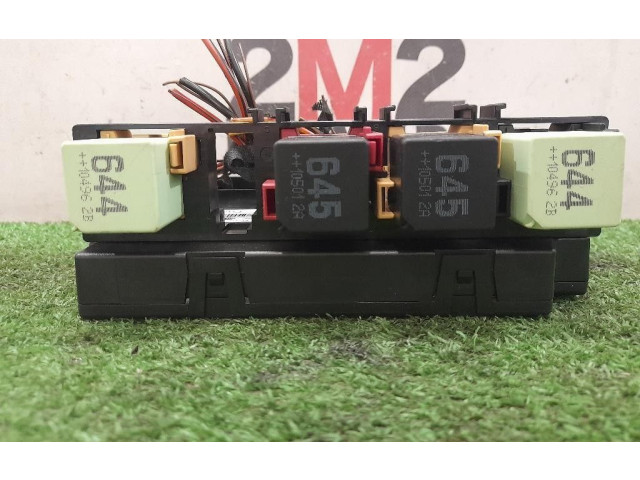 Блок предохранителей 1K0937086H, 1K0937086H   Skoda Yeti (5L)    