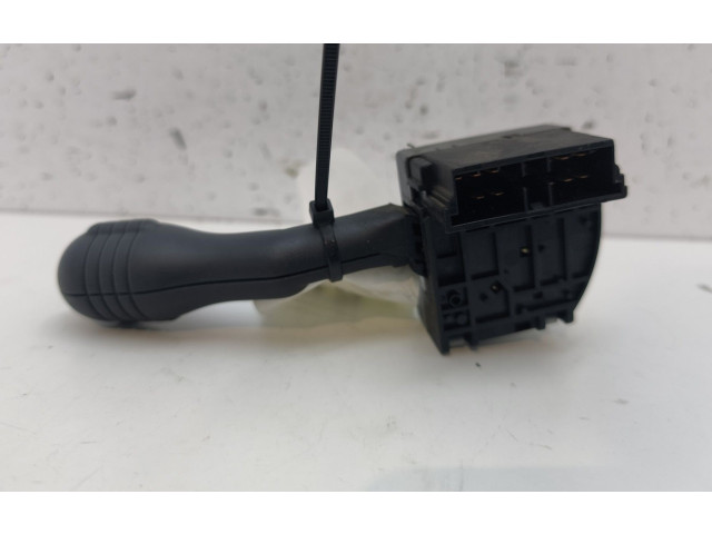 Ручка стеклоочистителей 7700832722   Renault Twingo I