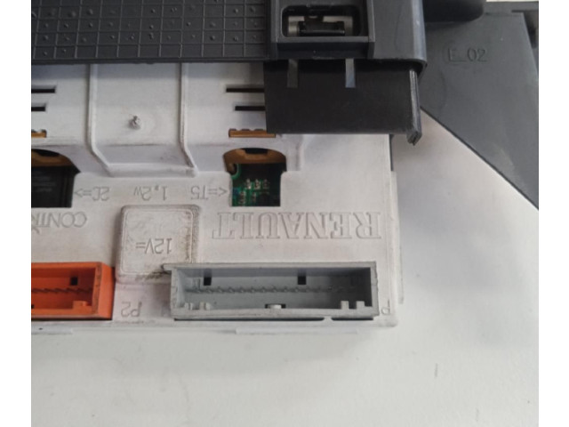 Спидометр (приборный щиток) 8200028364A Renault Clio II