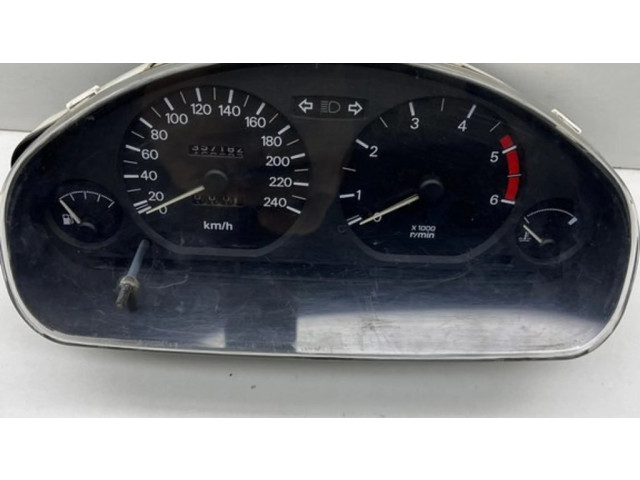 Přístrojová deska  Mitsubishi Carisma 1999 0P0179001, 17908  