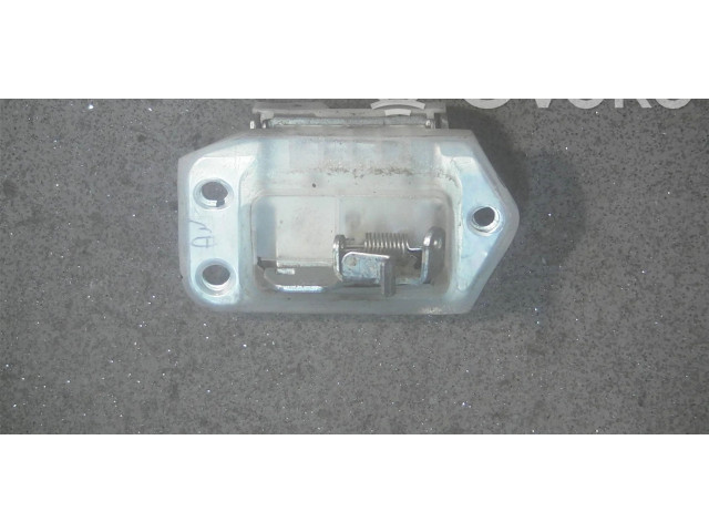 Zámek zadních dveří Suzuki Alto 2012