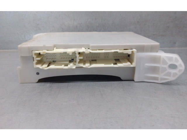 Pojistková skříňka Řídící jednotka BSM 8273060180, 4K131702 Toyota Land Cruiser (J200) 2015