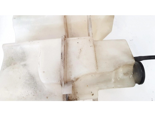 Бачок оконной жидкости    