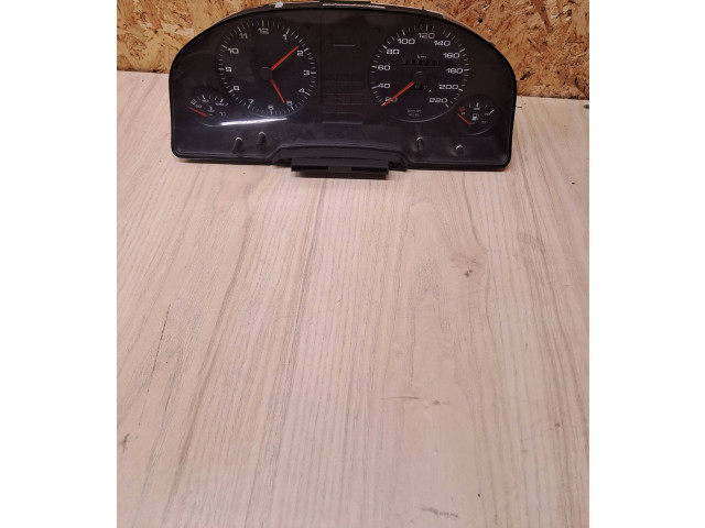 Панель приборов 893919059C, 893919033BA   Audi 80 90 S2 B4       