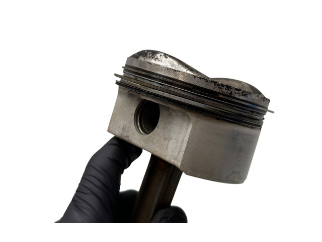 Píst 079B Audi A8 S8 D4 4H