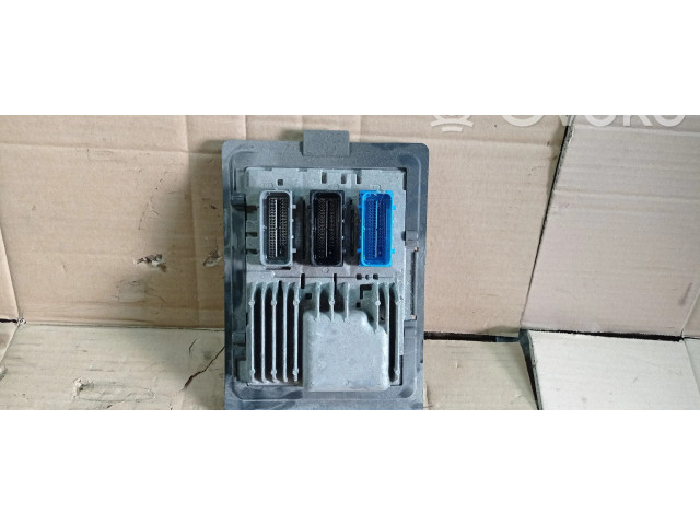 Блок управления двигателя 12697902   Chevrolet Camaro