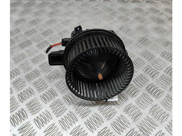 Вентилятор печки    4M1820021C, C24245109   Audi e-tron