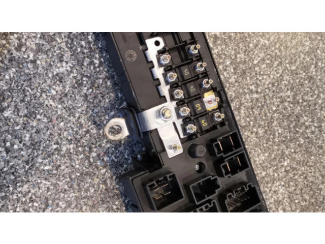 Pojistková skříňka 8676391, 04W463 Volvo XC90 2005