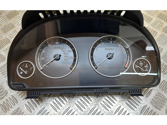 Přístrojová deska BMW 5 F10 F11 2012 9280481, 25811511