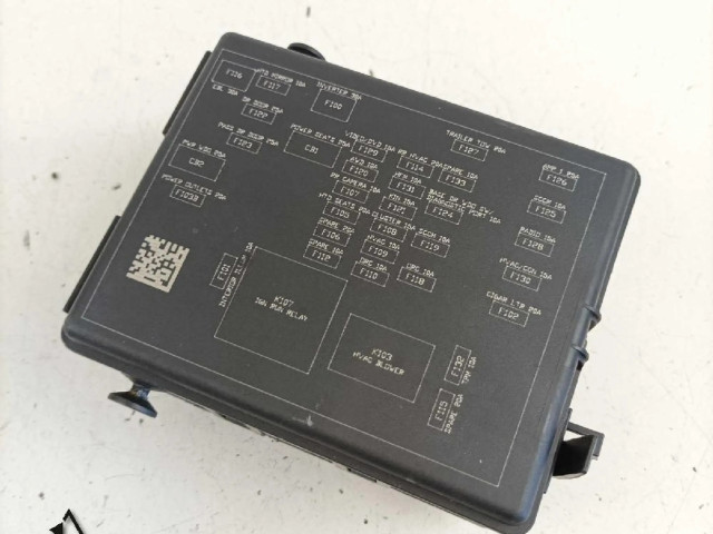 Блок предохранителей  P68068355AC   Fiat Freemont    