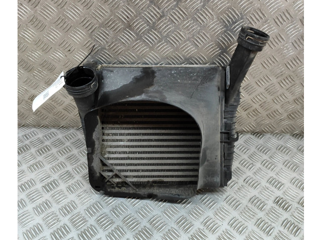 Интеркулер  7P0145804A   Volkswagen Touareg II 