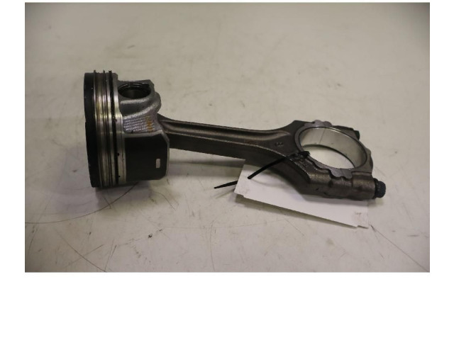 Поршень с шатуном 55273835 Alfa Romeo Stelvio