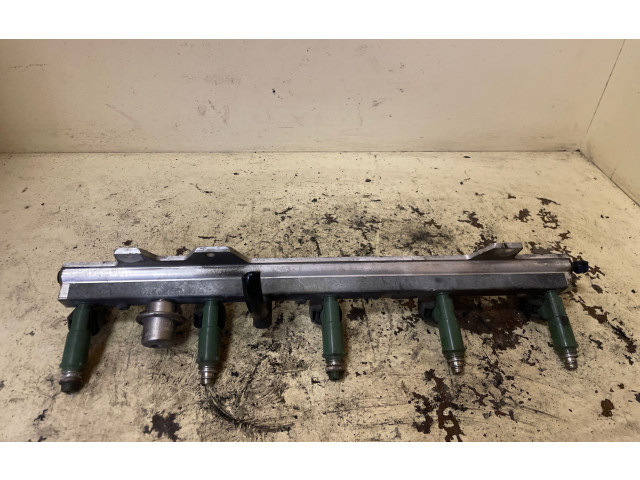 Топливная рампа 9202710 Volvo S60