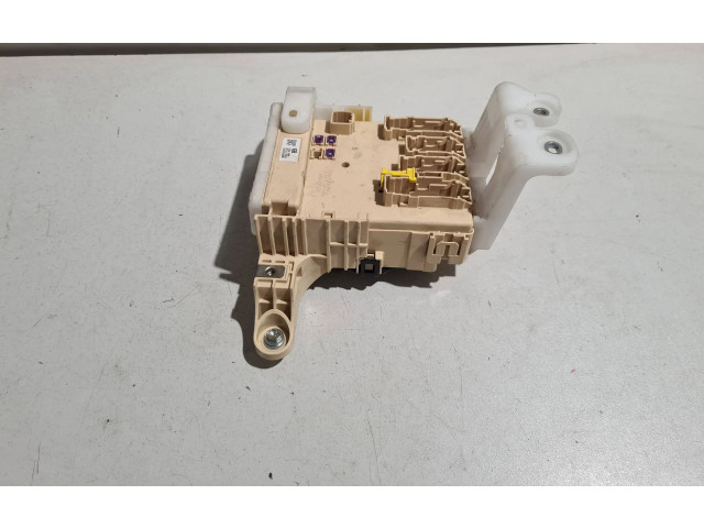 Блок предохранителей 8922178010 Lexus NX