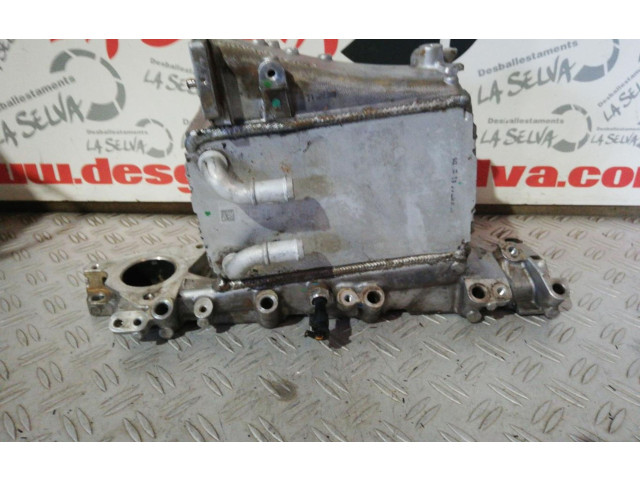 Интеркулер  04L129766AT   Audi A3 S3 A3 Sportback 8P 