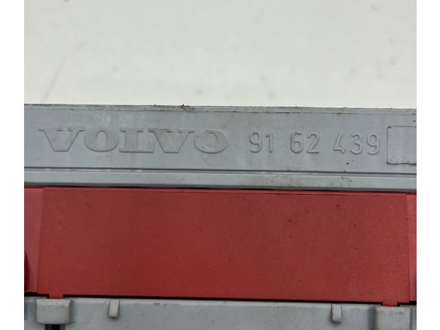 Блок предохранителей  9162439, 9162439   Volvo V70    