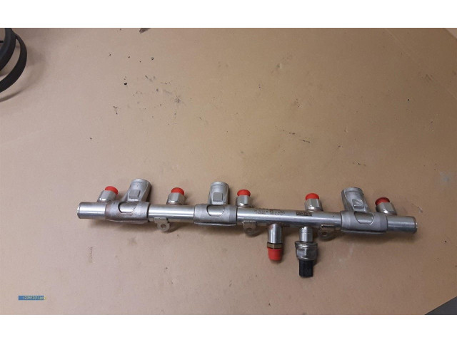 Топливная рампа 07K133317AB Audi A3 S3 8V для двигателя DAZA