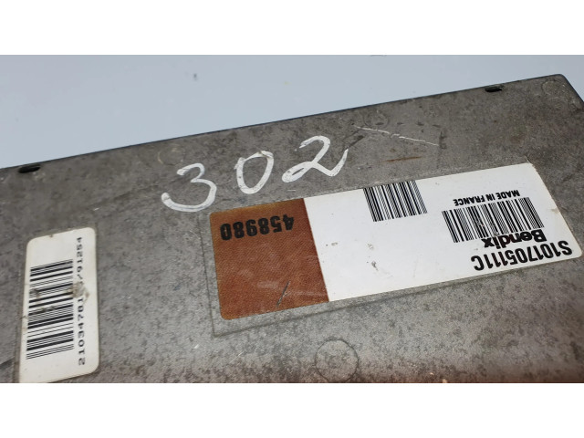 Řídící jednotka S101705111C, 458980 Volvo 460 1993