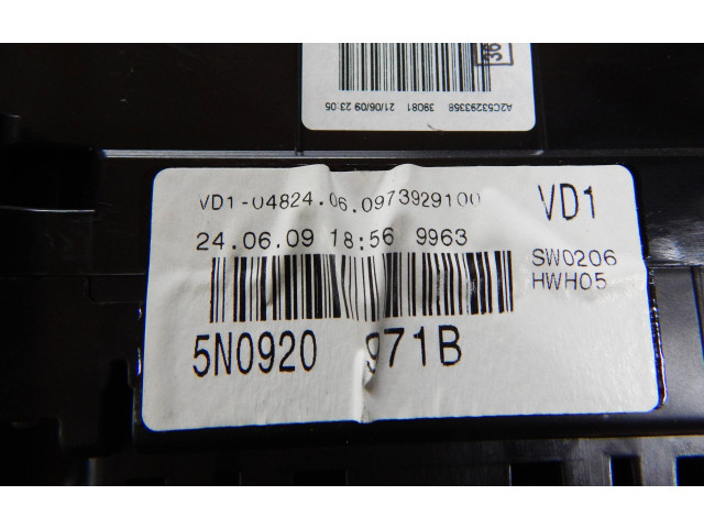 Přístrojová deska Volkswagen Tiguan 2009 5N0920971B, VD104824