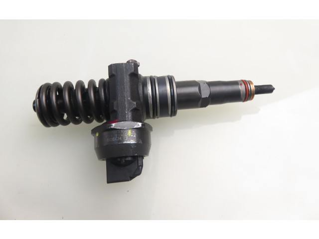 Vstřikovač 0414720215, 038130073AG Volkswagen Caddy BJB