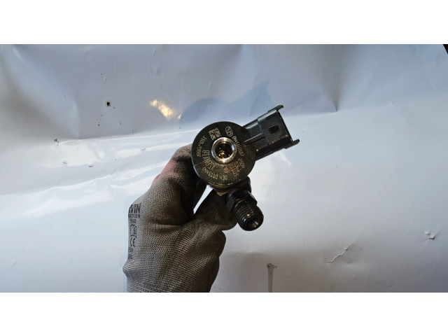 Vstřikovač 0445110430, 8445160187 Jeep Grand Cherokee pro naftový motor 3.0