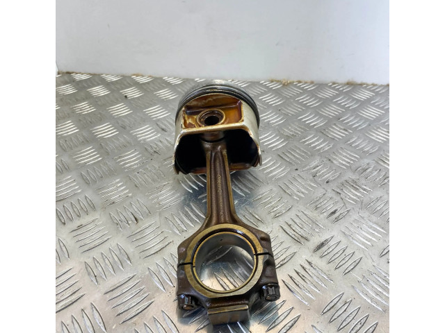  Поршень M 119.960 A1190300117, A1190300220  Mercedes-Benz SL R129 для бензинового двигателя 5.0