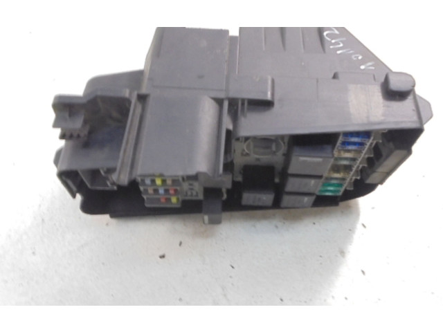 Блок предохранителей 8690698, 8690698 Volvo XC90