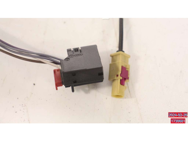 Зеркало электрическое        Volkswagen Caddy  2011 - 2016 года   