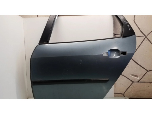 Задняя дверь