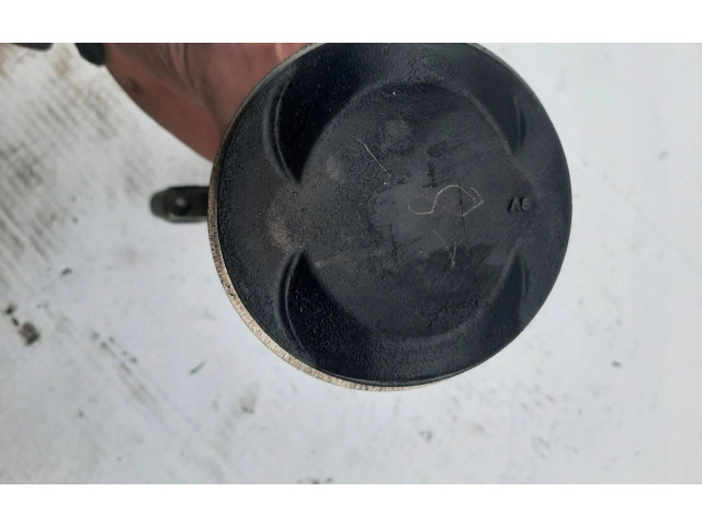 Píst KRB3   Audi A8 S8 D3 4E     