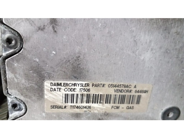 Блок предохранителей P05144509AF, 05144579AC Chrysler Voyager