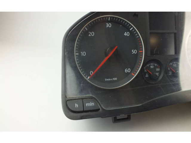 Панель приборов 1K0920852J   Volkswagen Jetta V       