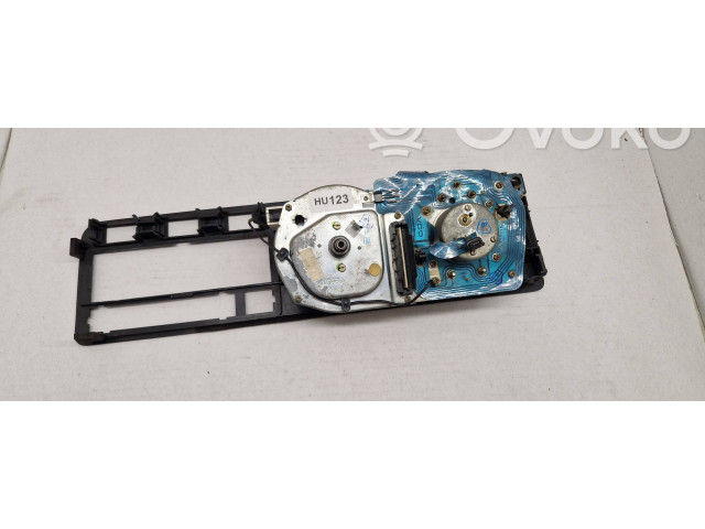 Панель приборов 1719191033 Volkswagen Golf I