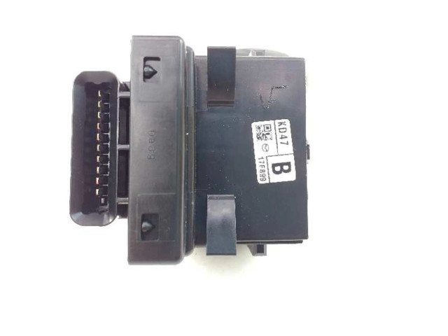 Ручка стеклоочистителей KD4717F899 Mazda 3 III