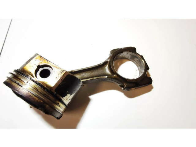 Píst Alfa Romeo 166 pro benzínový motor 2.5